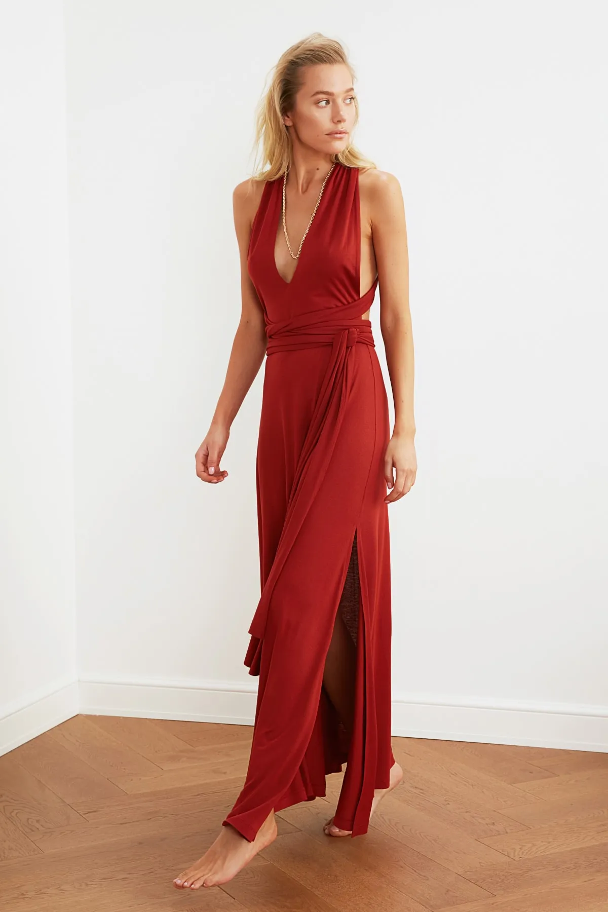 Trendyol Collection  Gestricktes Strandkleid mit Fliesenmuster und Kreuzschnürung TBESS21EL2992