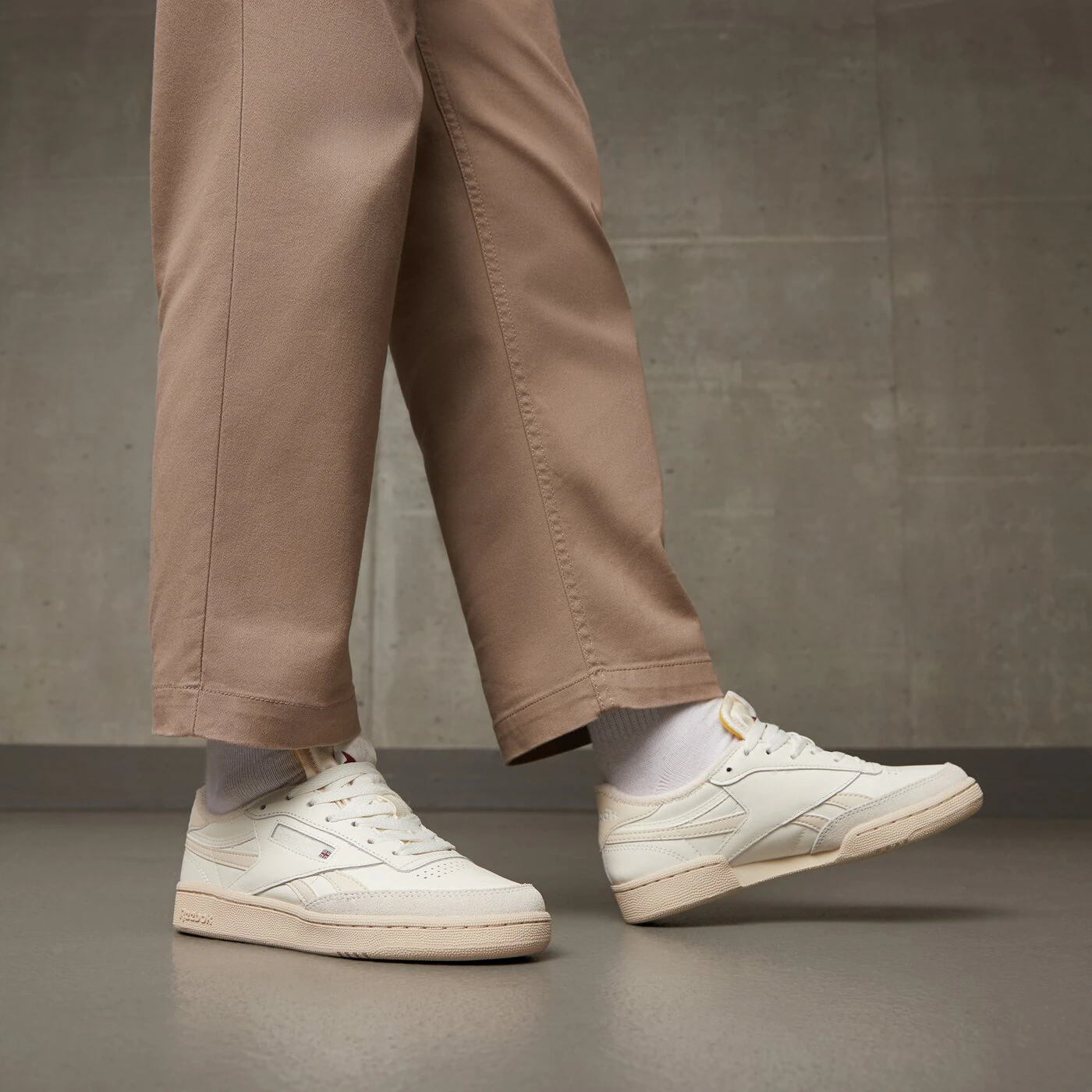 REEBOK CLUB C REVENGE VINTAGE Kremowy
