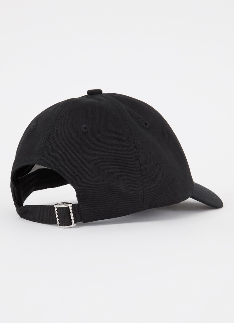 Drôle de Monsieur La Casquette -maljakko, jossa kirjailtu