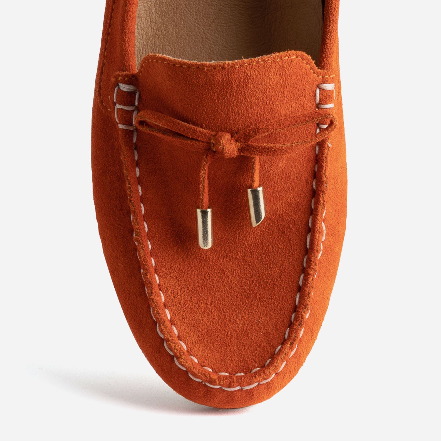 Mocassin rouge orangé en cuir velours