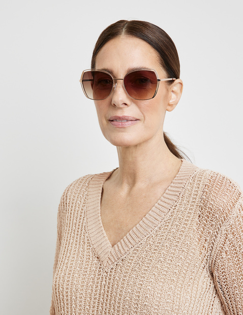Sonnenbrille im Retrolook