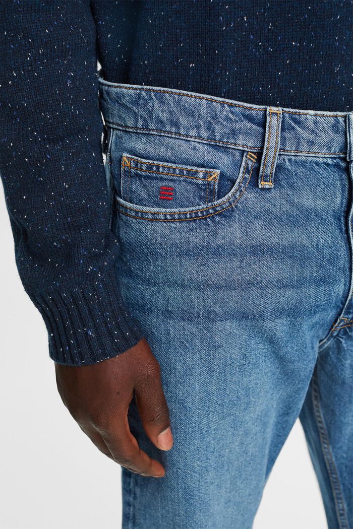 Jeans mit geradem Bein und mittlerer Bundhöhe