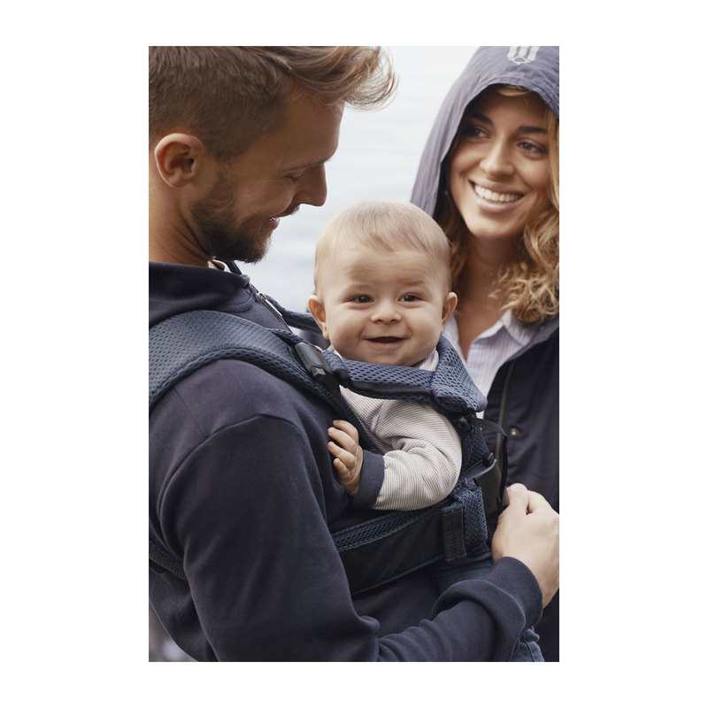 Porte-bébé One air bleu marine mesh 3D BabyBjörn