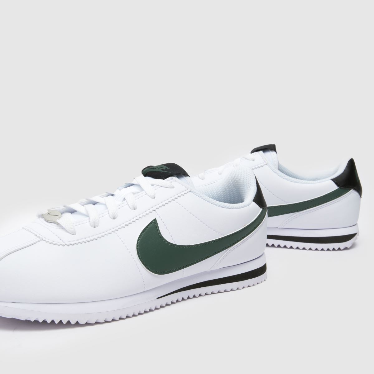 Belo-zeleni športni copati Nike Cortez Youth