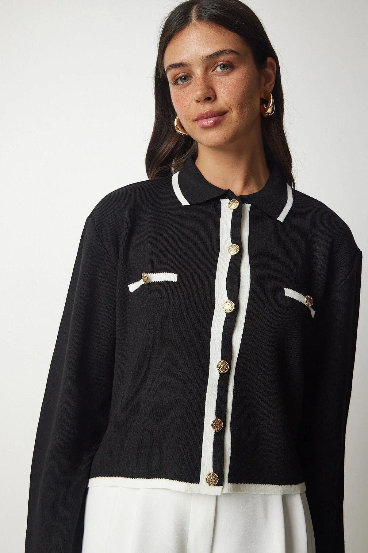 Happiness İstanbul  Schwarze Strickjacke mit Streifendetail für Damen YY00160