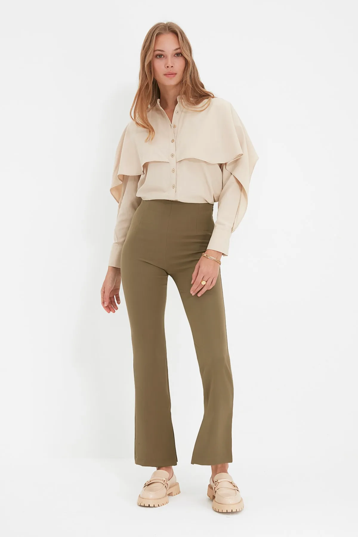 Trendyol Collection  Helle Khaki-Flare-Webhose mit hoher Taille TWOAW22PL0243