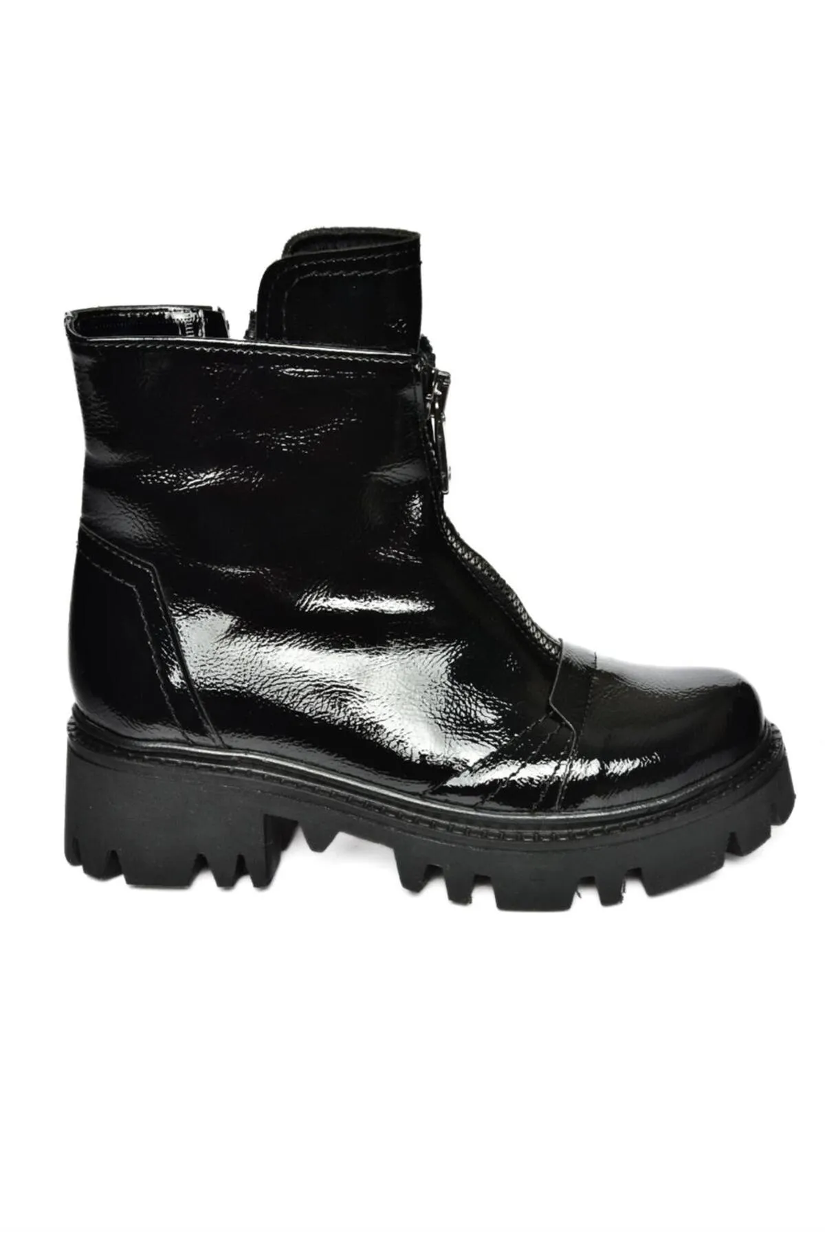 Fox Shoes  Schwarze Damenstiefel aus Lackleder mit dicker Sohle