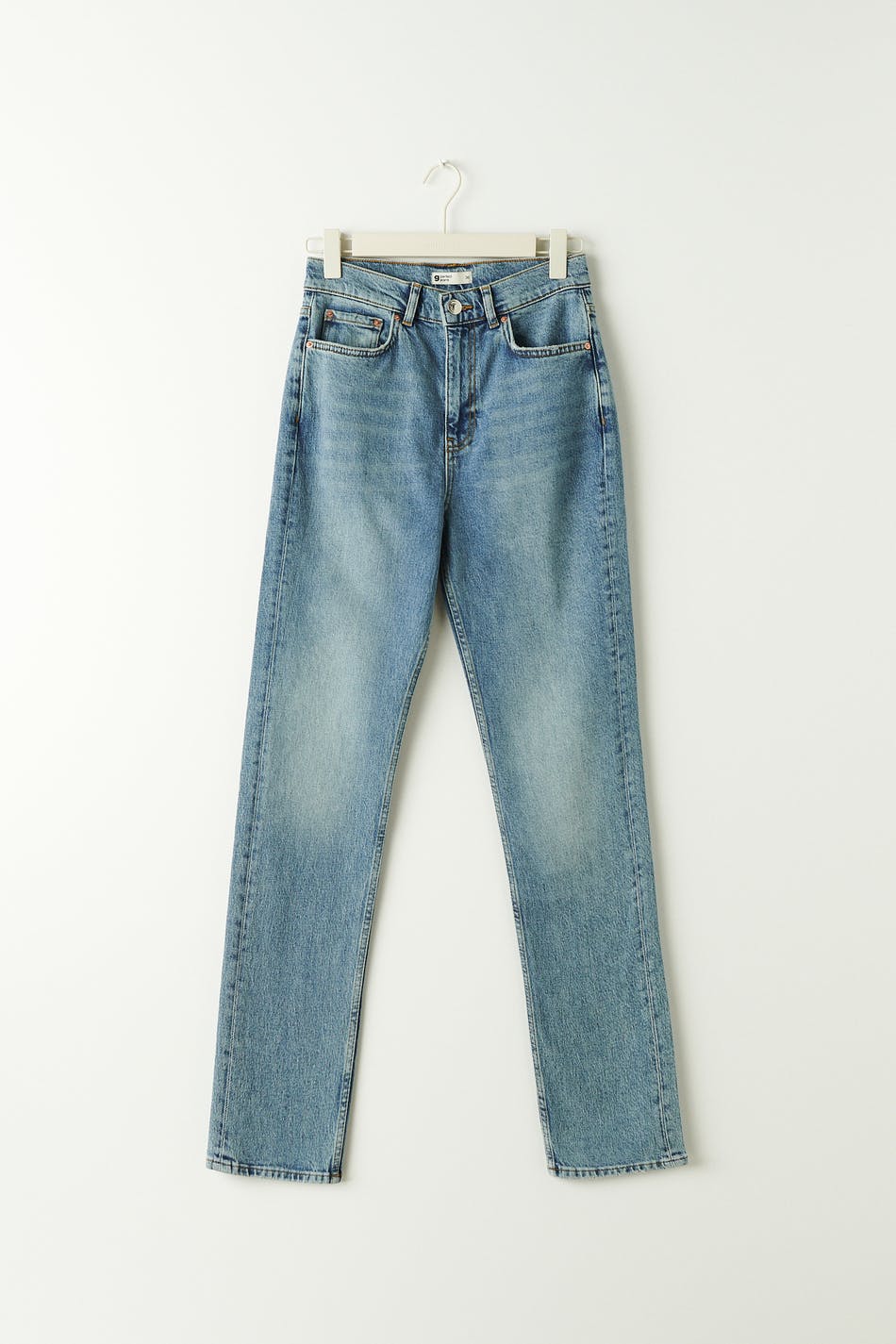 Straight slim petite jeans