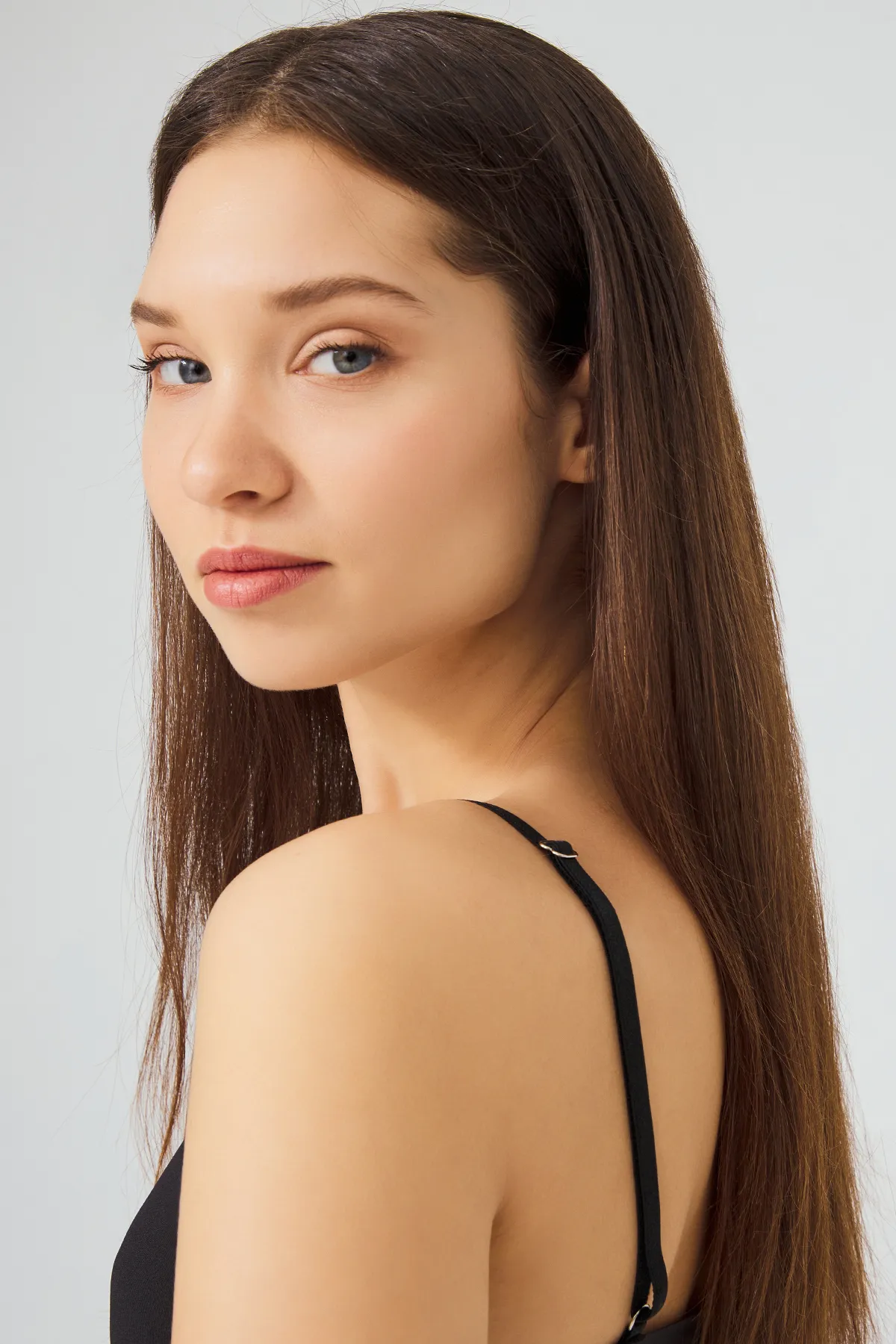 Cottonhill  Schwarzes, verstellbares, dünnes Träger-Laser-Cut-Crop-Bustier für Damen
