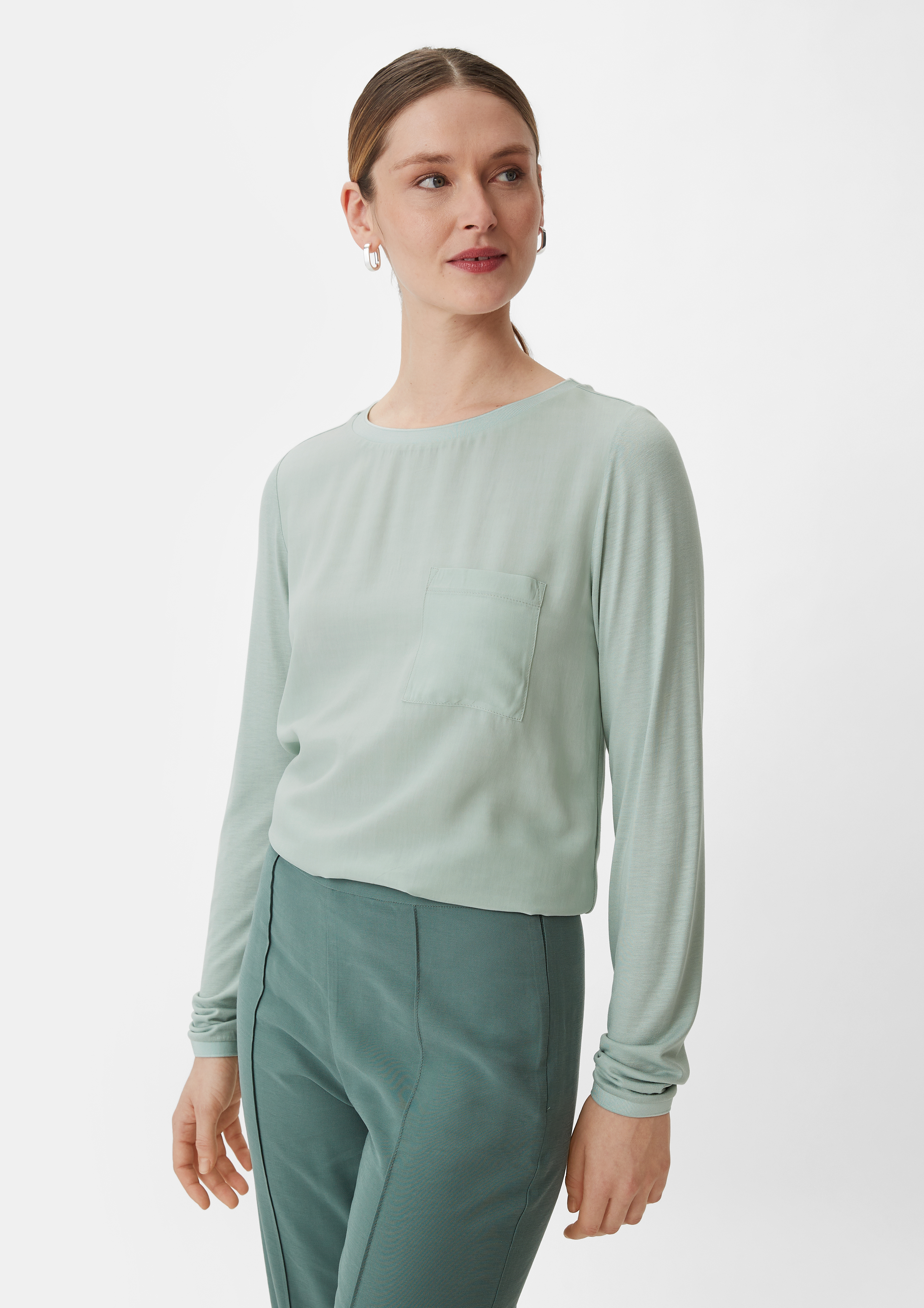 Longsleeve aus Viskose - salbeigrün