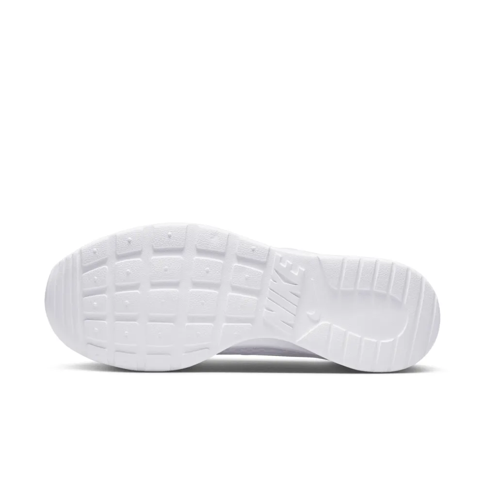Nike Tanjun WMNS DJ6257-104 / weiss