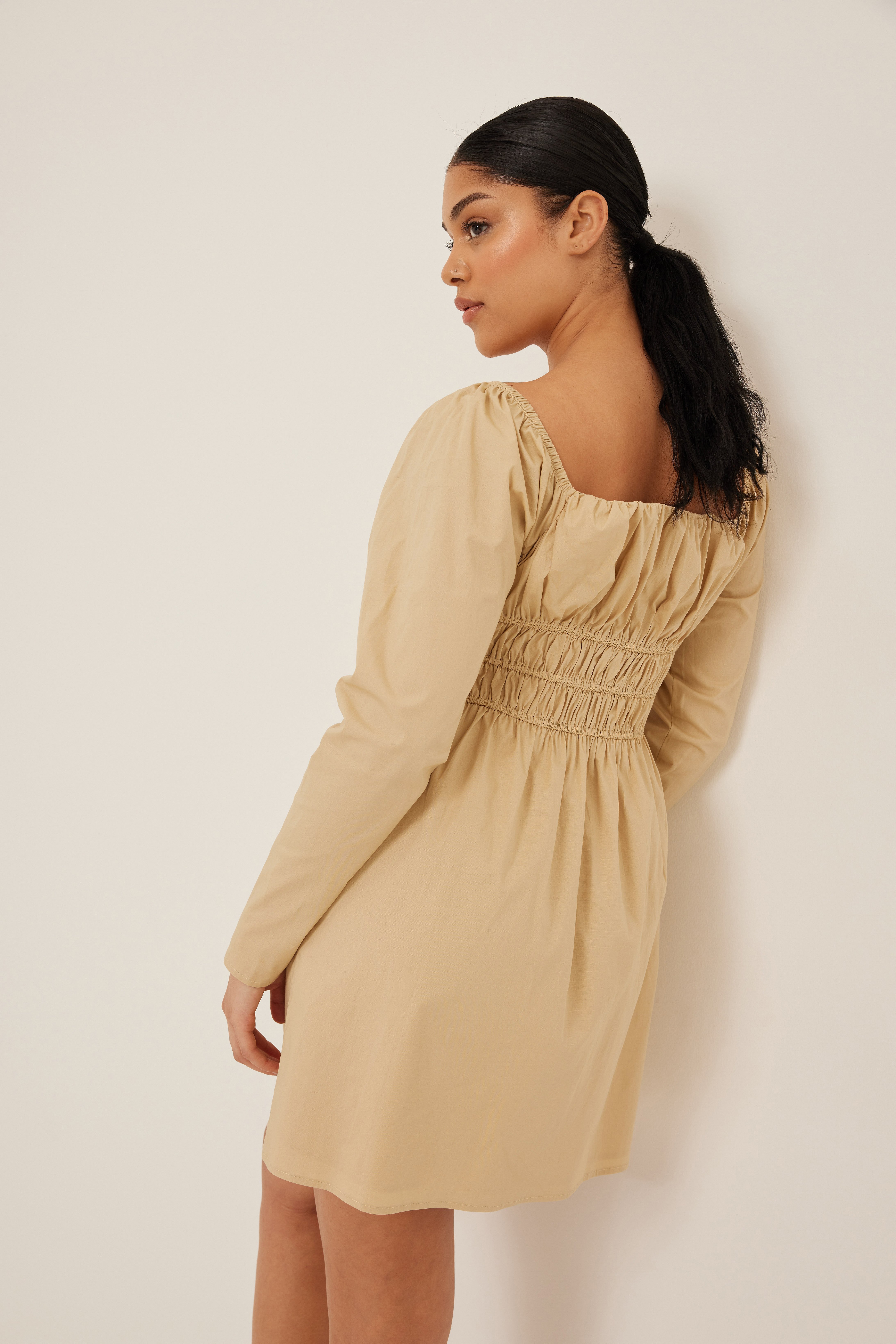 Minikleid mit Rüschen-Detail