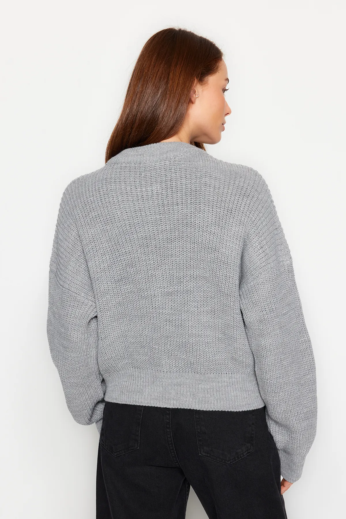Trendyol Collection  Grauer Strickcardigan mit Bomberkragen TWOAW24HI00153