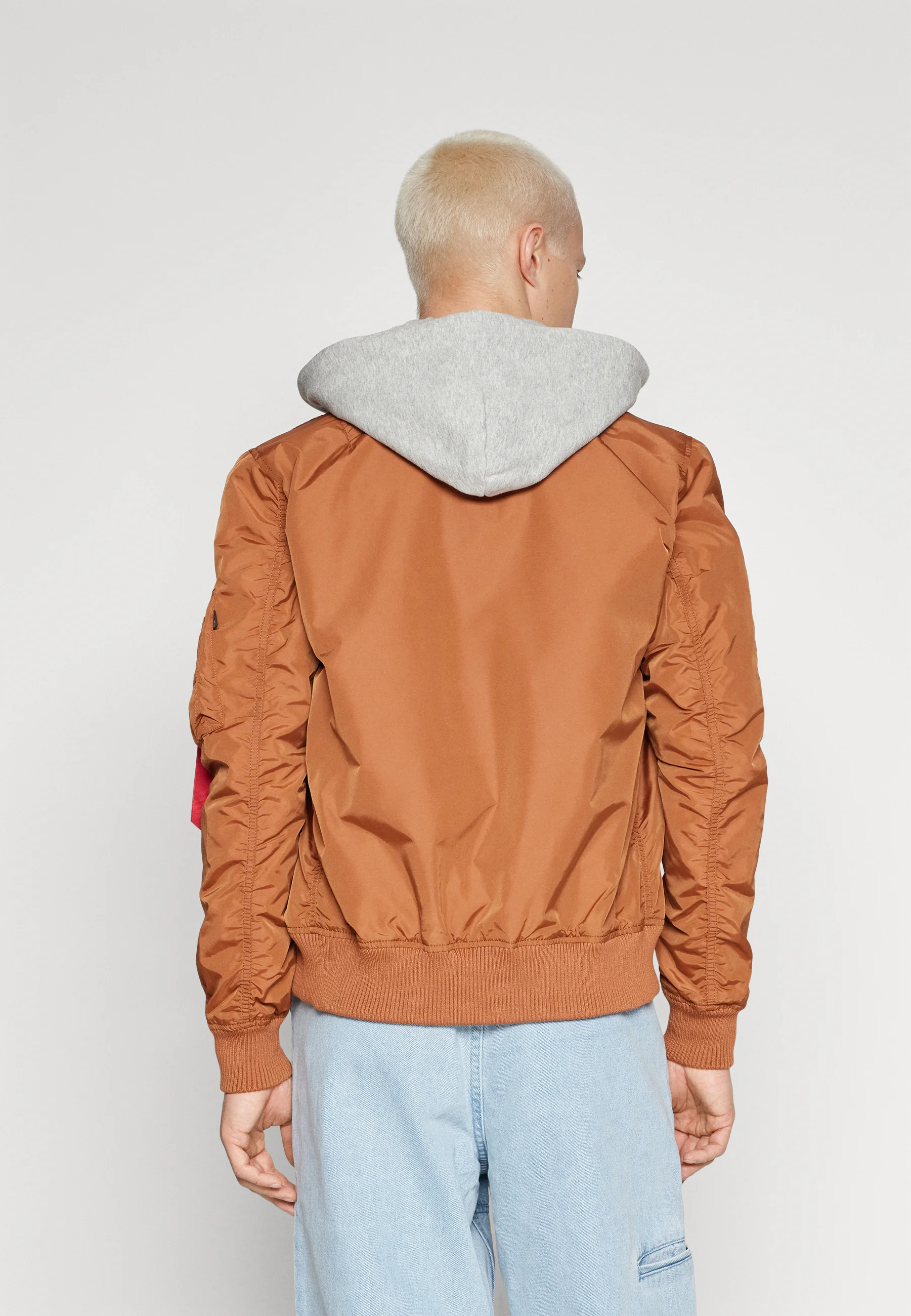 Chaqueta bomber Alpha Industries HOOD