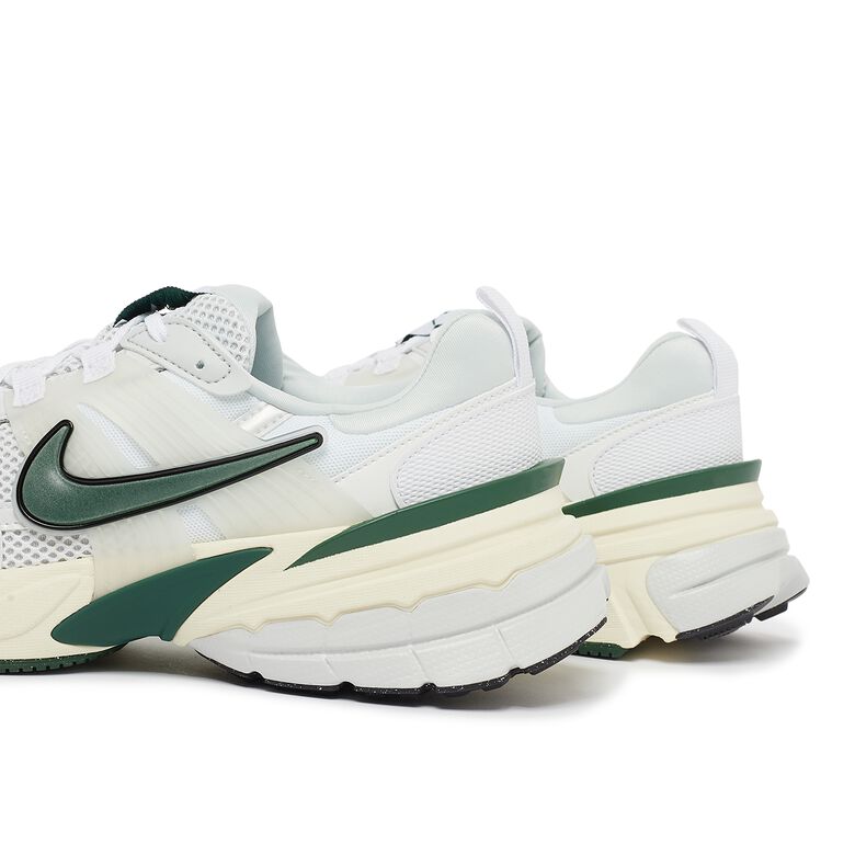 NIKE Wmns V2K Run 