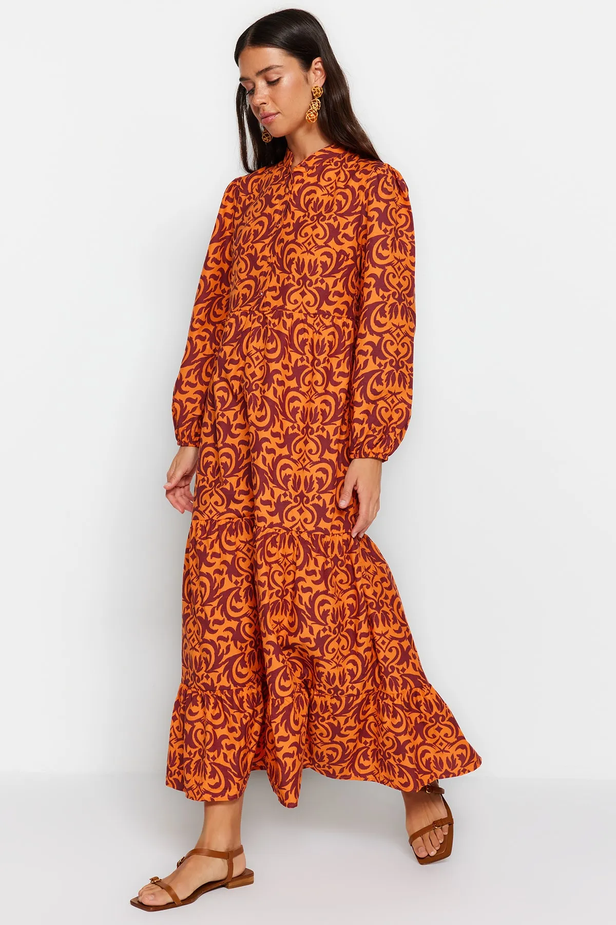 Trendyol Modest  Orange gemustertes Kleid aus gewebter Baumwolle mit halber Knopfleiste und weiter Passform TCTSS23EB00222