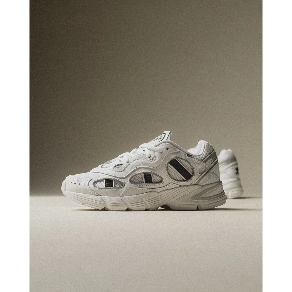 adidas Astir SN W HQ6768 / weiss