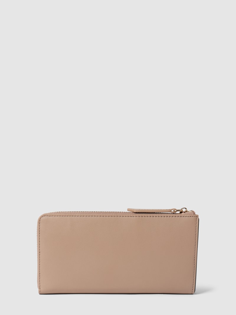 Portemonnaie mit Label-Applikation in taupe