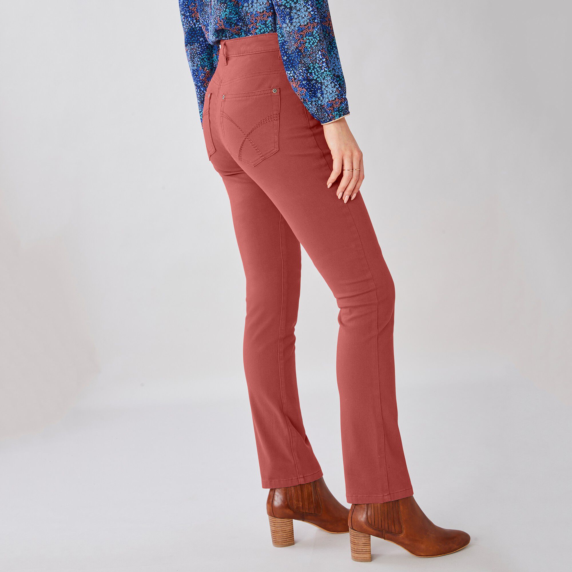 Pantalon sculptant coupe 5 poches