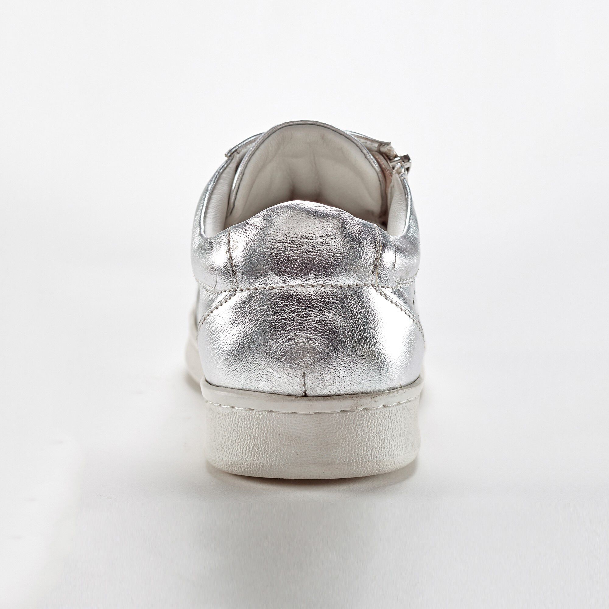 Tennis zippée en cuir perforé