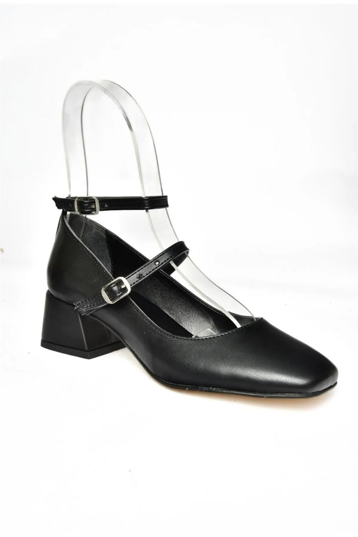 Fox Shoes  R654037209 Schwarze Damenschuhe mit dicken Absätzen