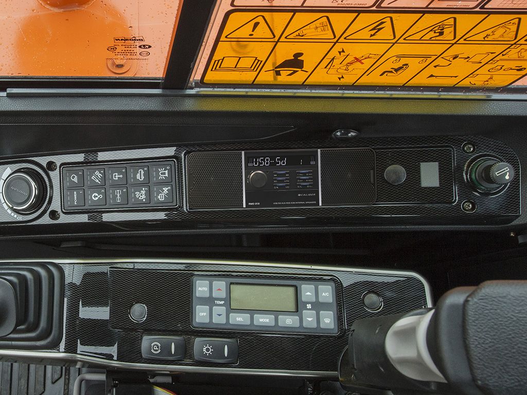 RMD213 Autoradio mit FM, USD, SD und eingebauten Lautsprechern