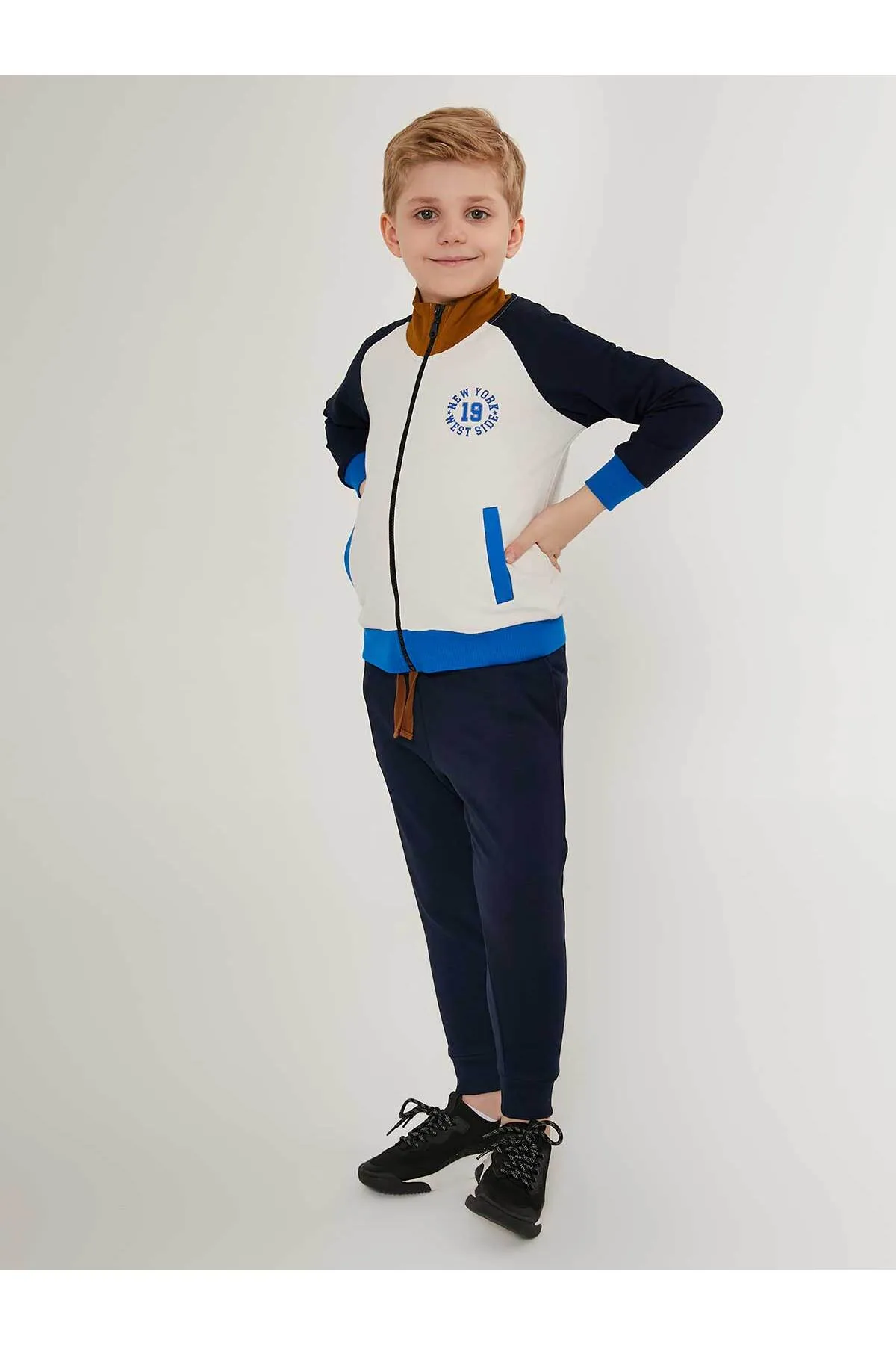 ROLY POLY  Trainingsanzug-Set für Jungen im Alter von 2–7 Jahren – Stein