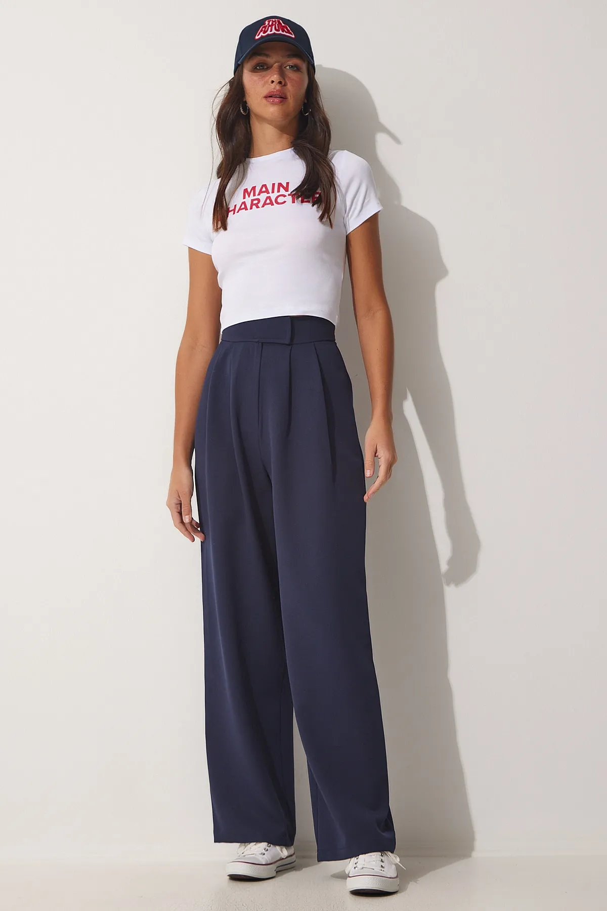 Happiness İstanbul  Marineblaue lockere Hose mit Klettverschluss für Damen YL00001