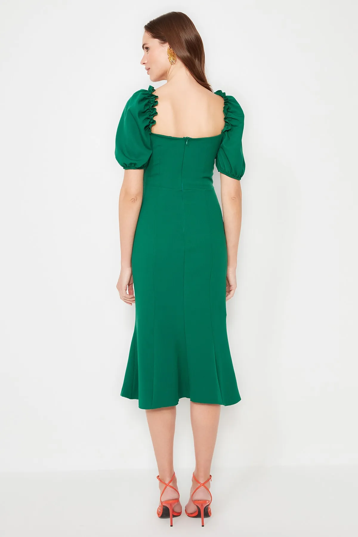 Trendyol Collection  Smaragdgrünes, gefüttertes, gewebtes Abendkleid TPRSS21EL0053