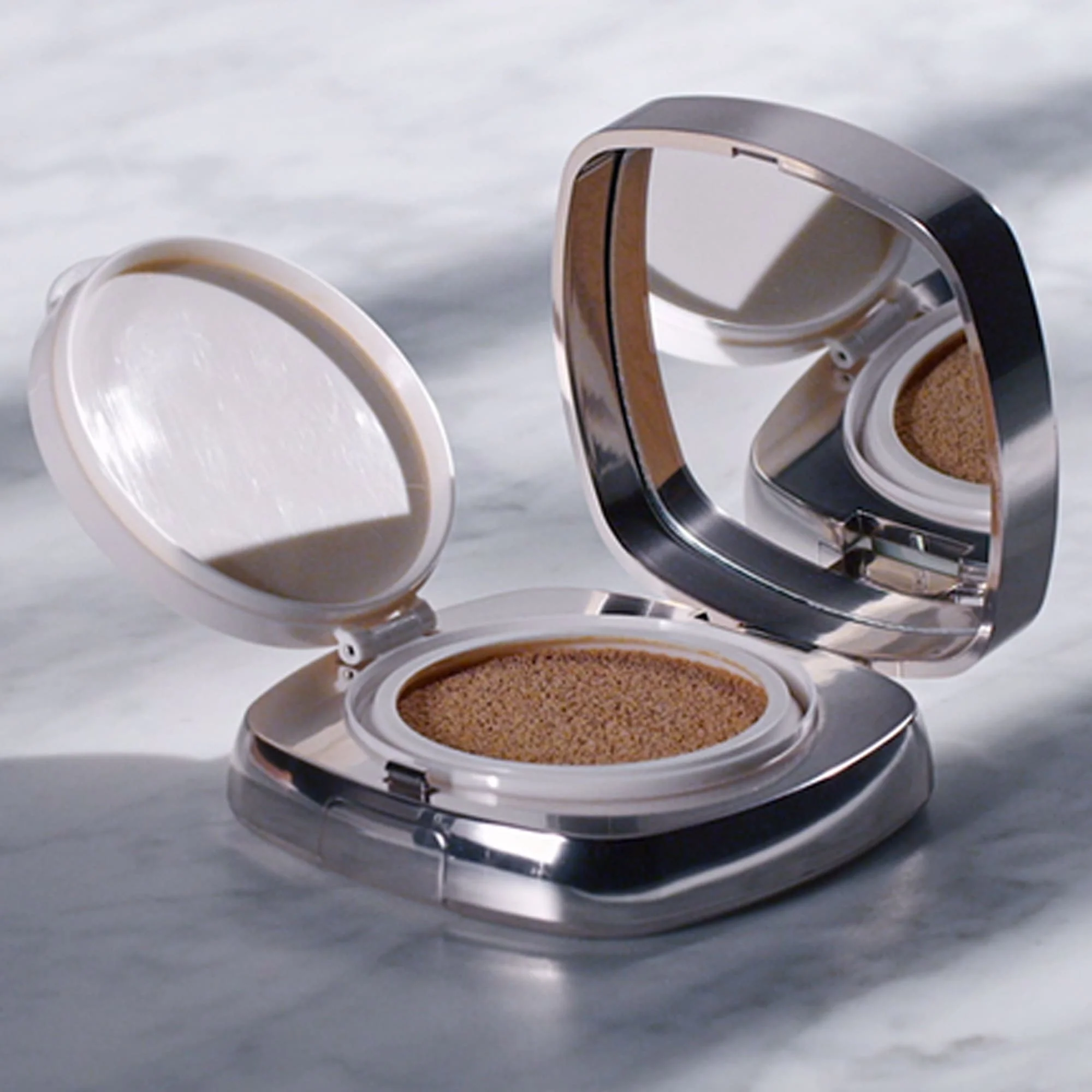 Skincolor Luminous Lifting Cushion Foundation SPF20 - Liquid foundation