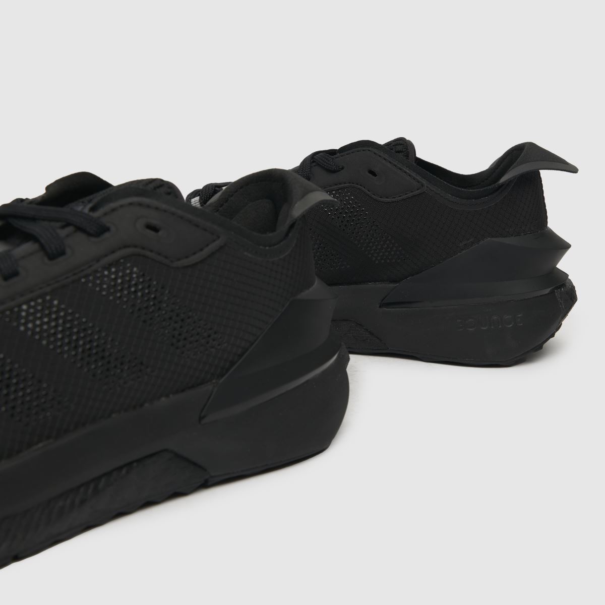 adidas svarta avryn ungdomsskor