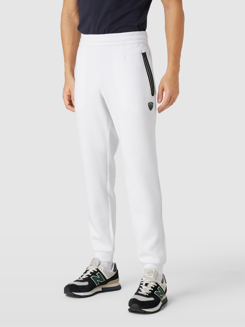 Sweatpants mit Eingrifftaschen in weiß