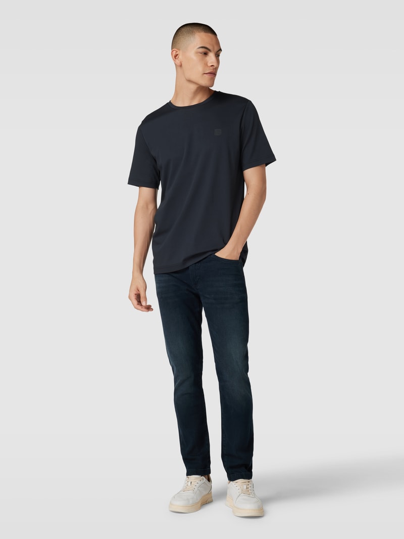 T-Shirt mit Label-Detail Modell 'Tantro' in schwarz