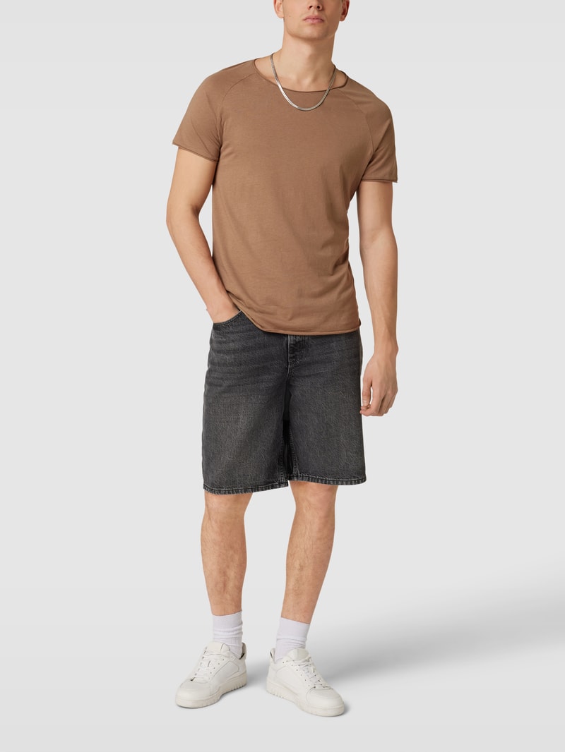 T-Shirt mit Rundhalsausschnitt in taupe