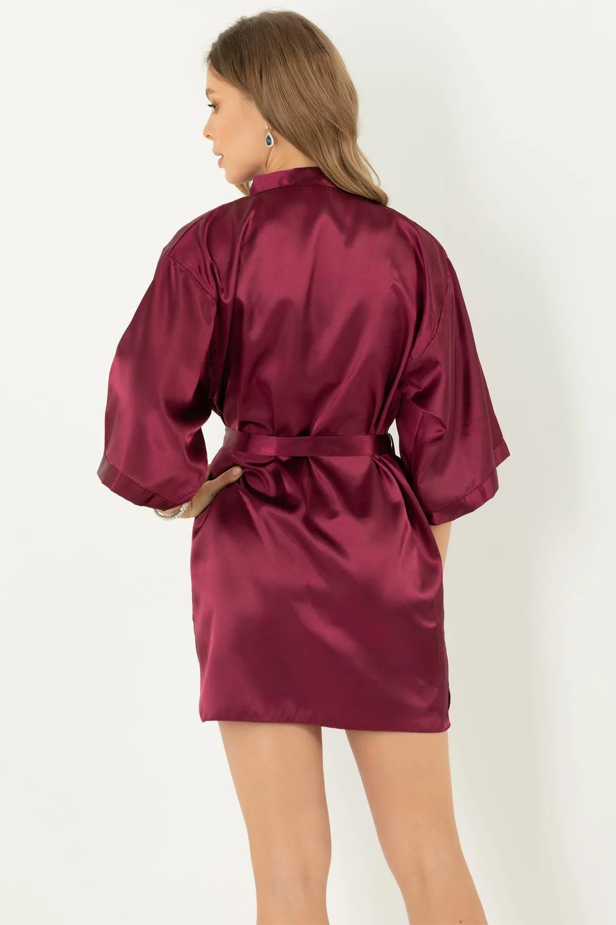 Miorre  Morgenmantel aus Satin mit Gürtel