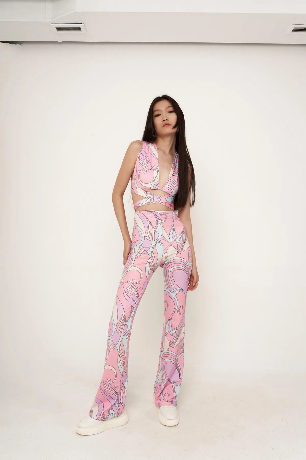HOLLY LOLLY  Blauer Anzug in Rosa