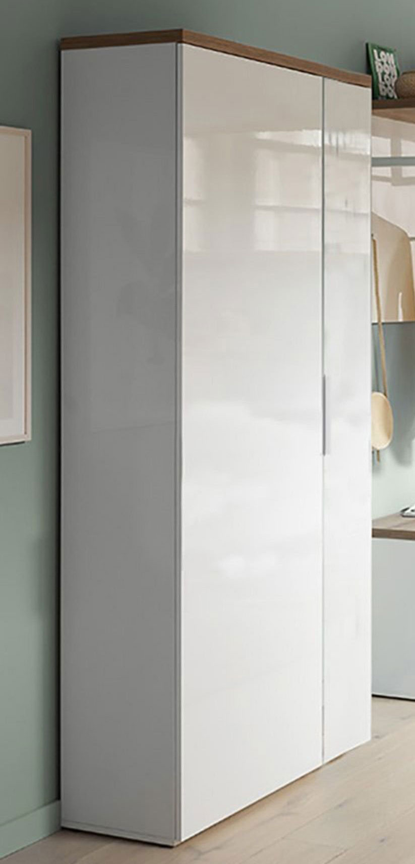 Garderobenschrank