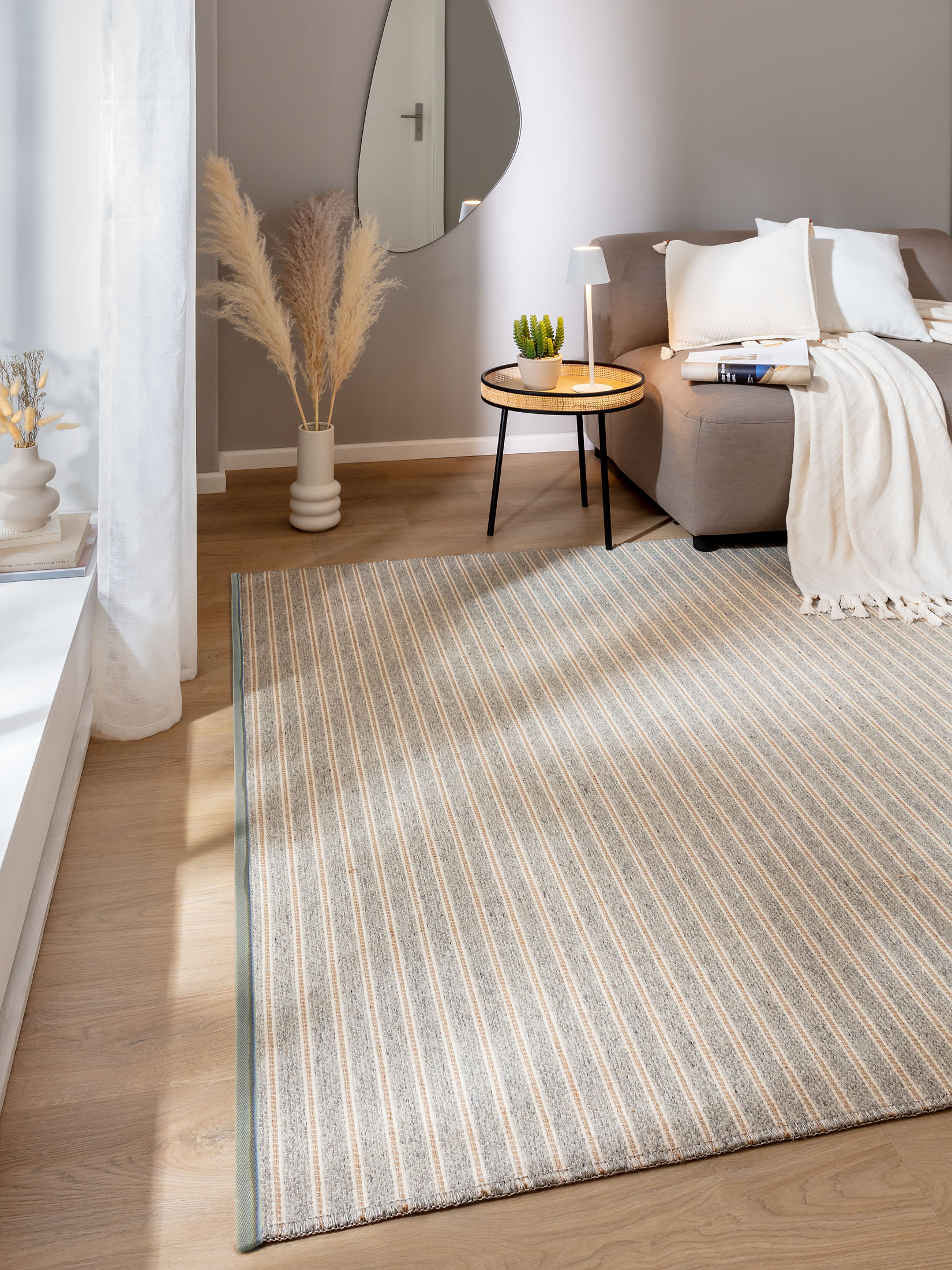 Svansbjerg Moderner Teppich, Grau