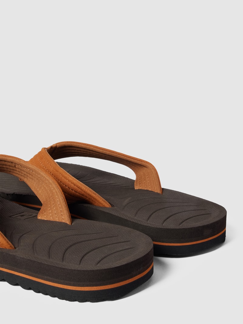 Zehentrenner mit Label-Detail Modell 'DBAH ECO' in camel