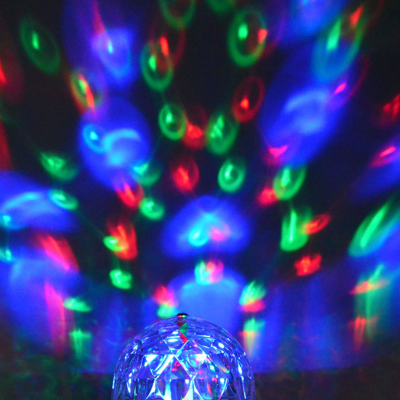 X4-Life Rotierende LED Partyleuchte RGB