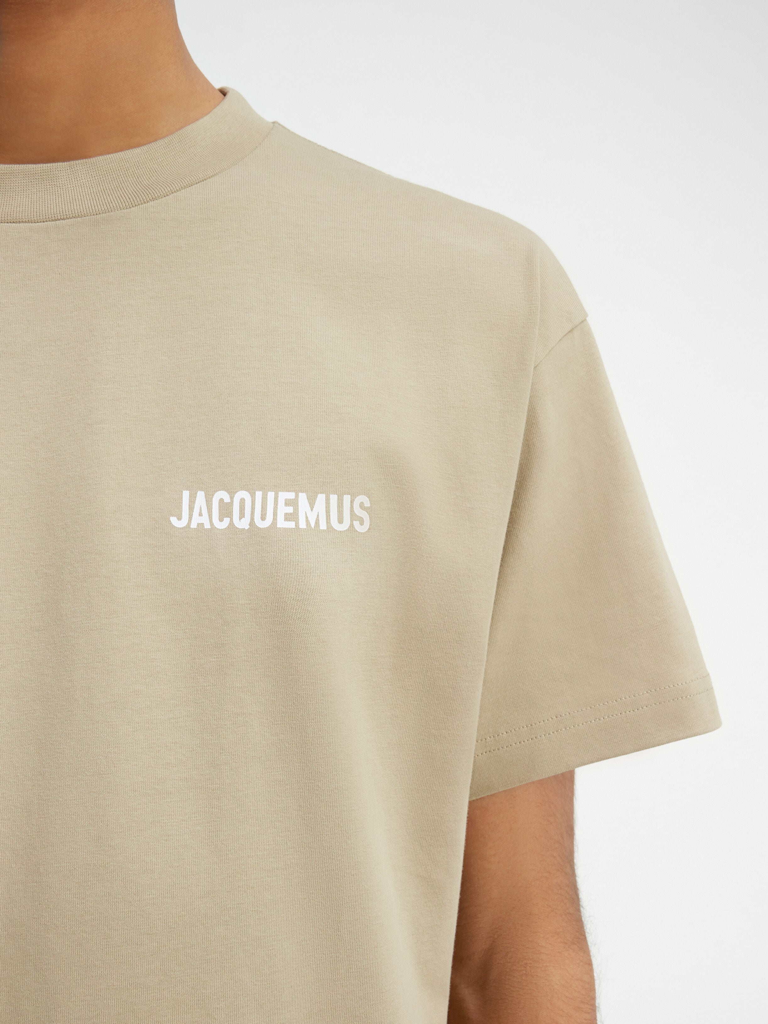 Le t-shirt Jacquemus