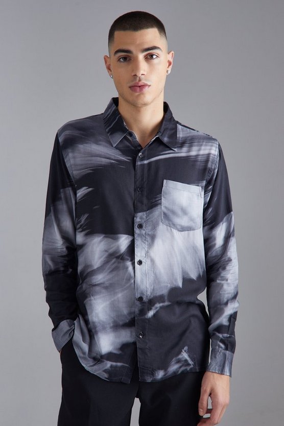 Langärmliges Viskose-Hemd mit abstraktem Batik-Print