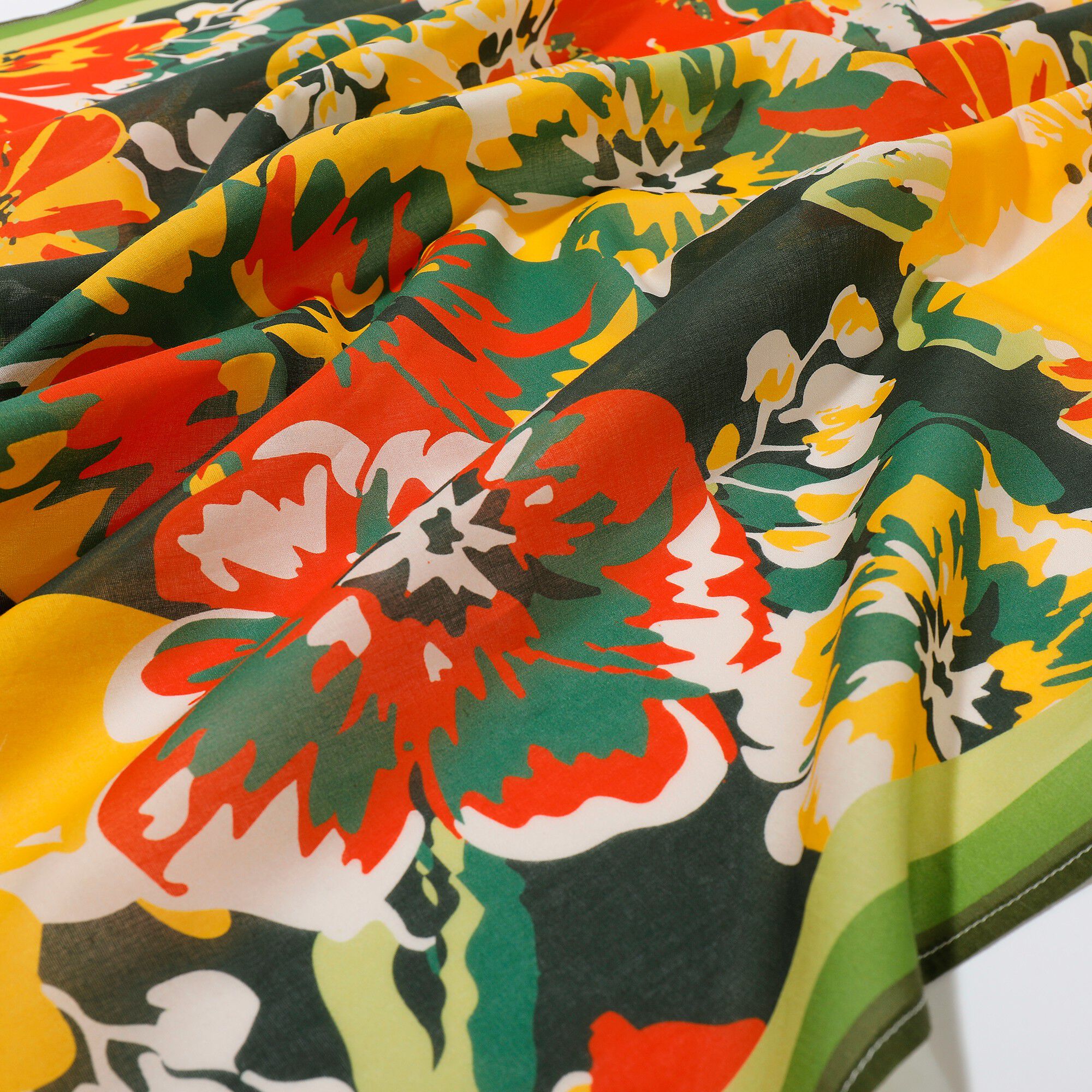 Foulard fabriqué en France imprimé fleurs, 100 x 100 cm