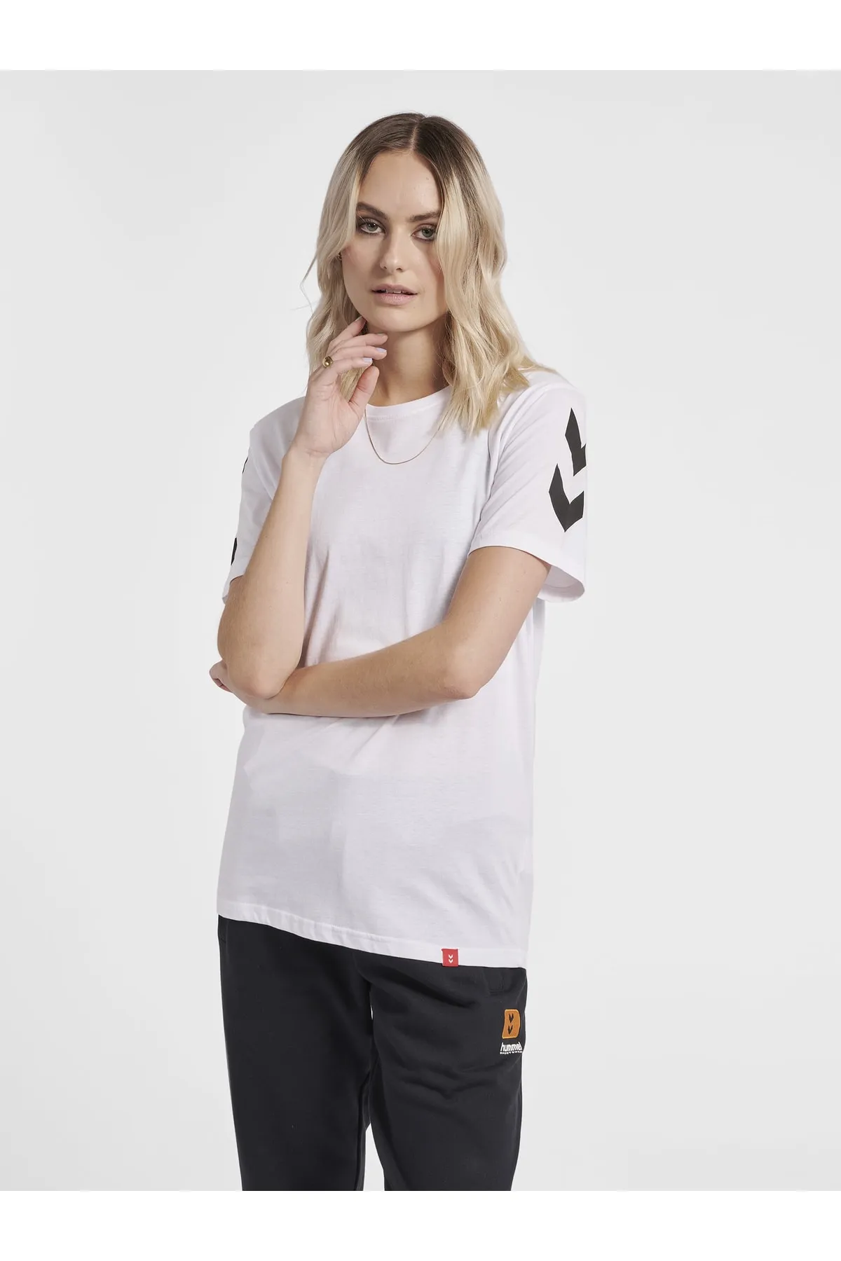 hummel  hmlLEGACY CHEVRON T-SHIRT
