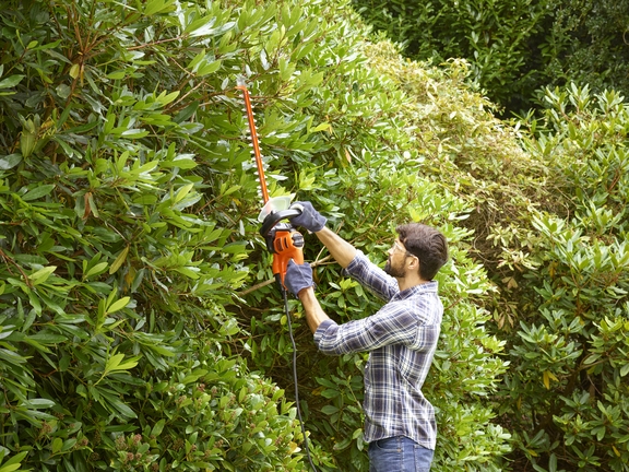 Tagliasiepi Black & Decker BEHTS301-QS da 50 cm, 500 Watt