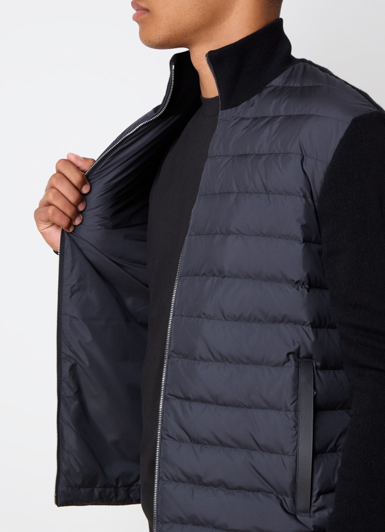 Cardigan Moncler fin țesut, cu față matlasată, din amestec de cașmir.