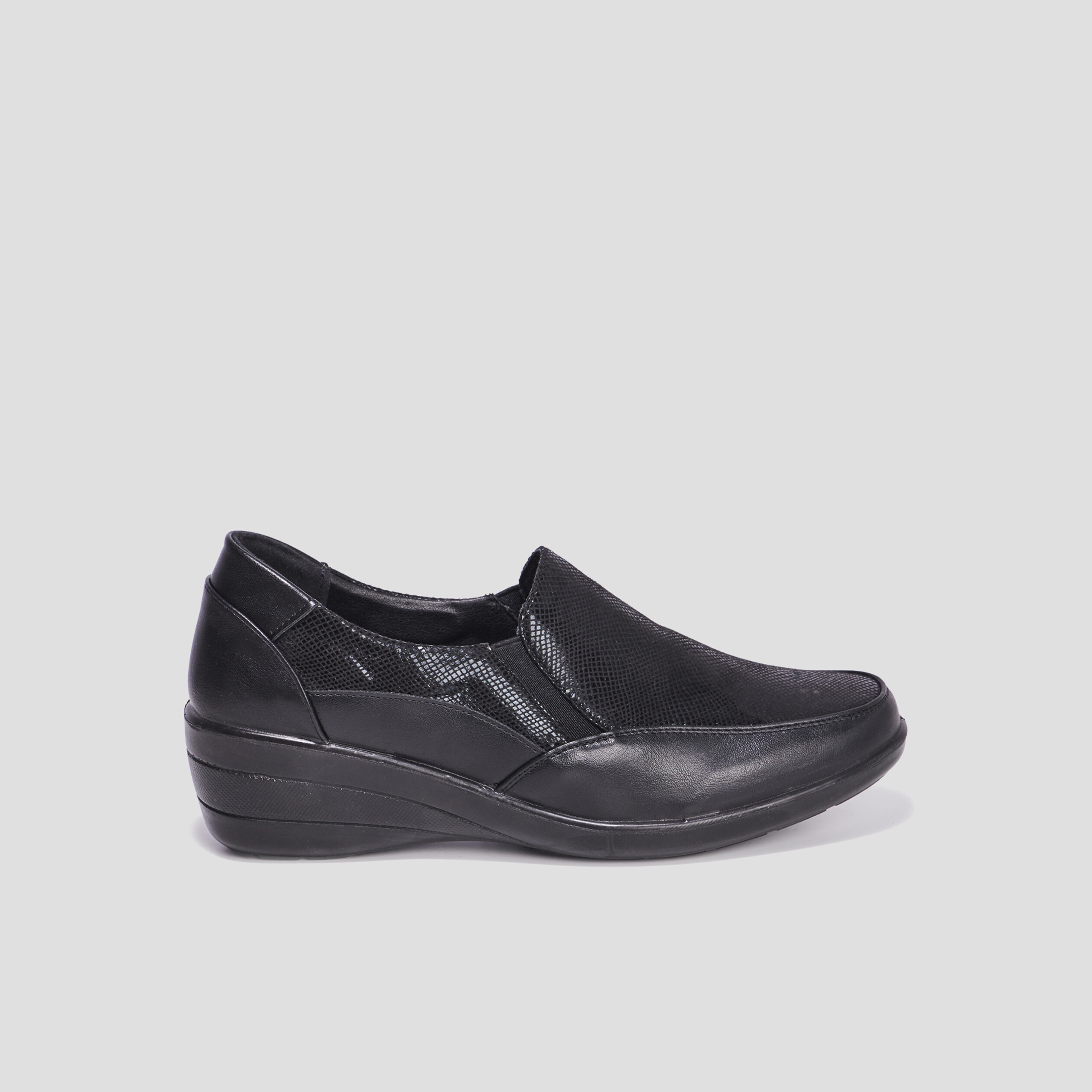 Loafers pied large Confortissimo noir femme | La Halle