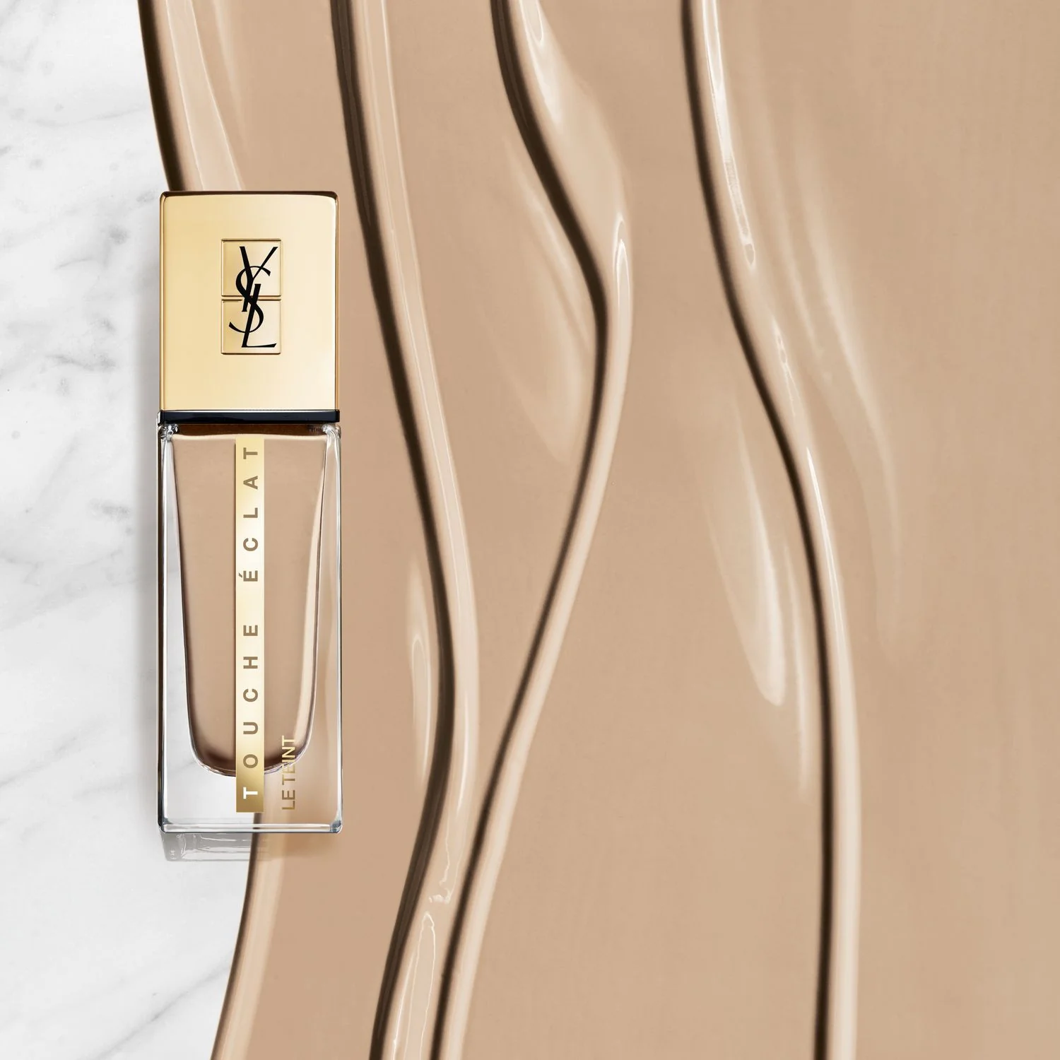 Face Touche Éclat Le Teint - Nestemäinen meikkivoide