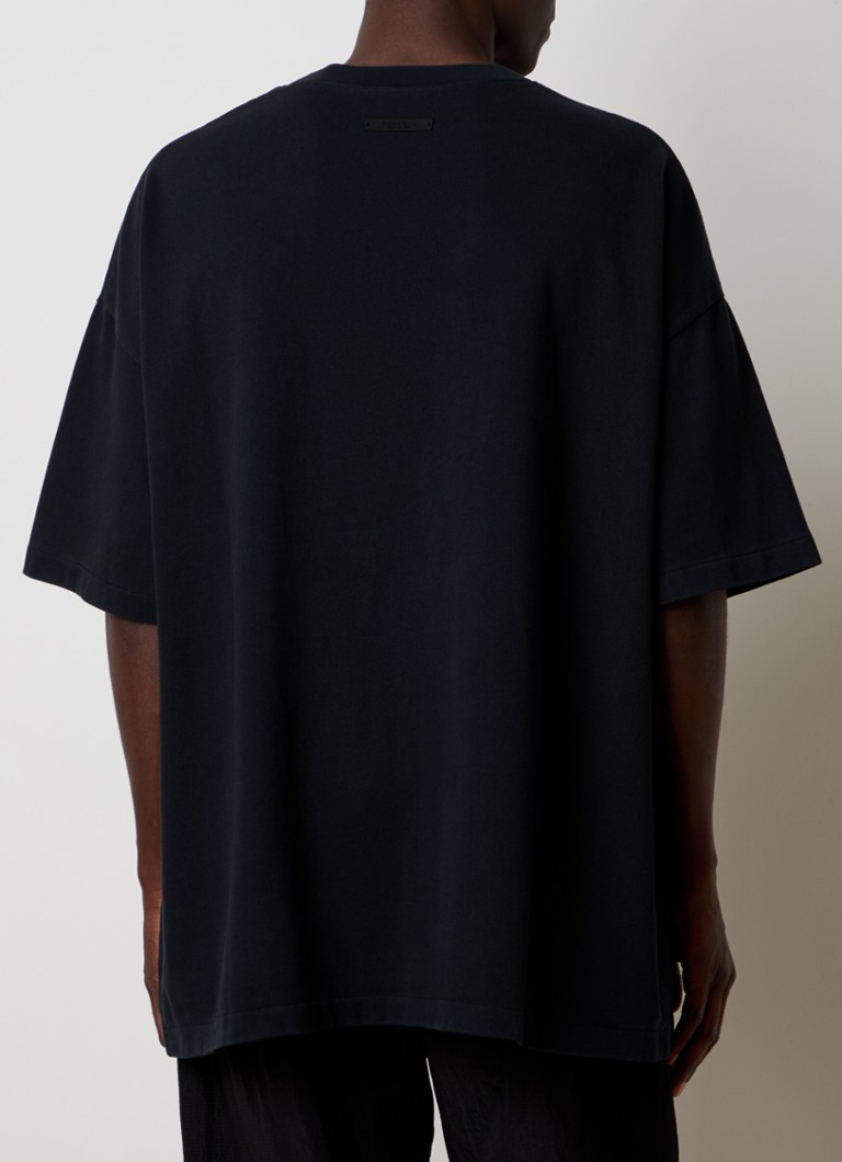 Fear of God Essentials -ylimitoitettu t-paita logopainatuksella