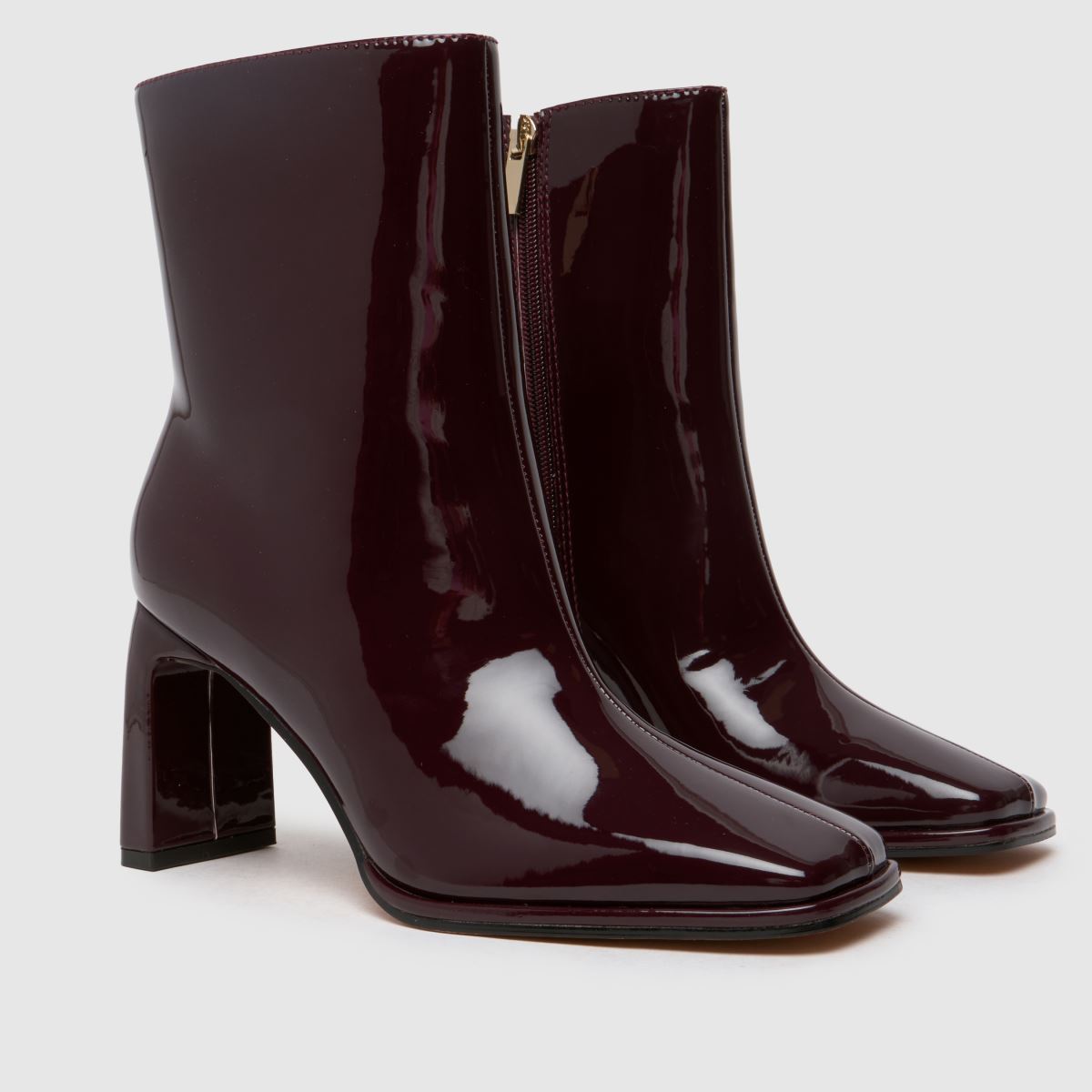 Schuh Becca – Vinröd stövlar med fyrkantig tå och klack